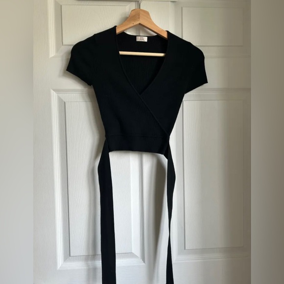 All Tied Up Sweater Aritzia - Picture 2 of 3